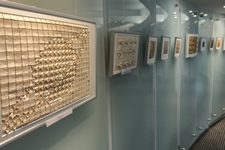 <table> <tbody> <tr> <td>Wystawa origami w Olsztyńskim Planetarium</td> <td>Origami Exhibition at Olsztyn Planetarium</td> </tr> </tbody> </table>