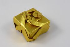 Her Majesty’s Box (gold Washi)