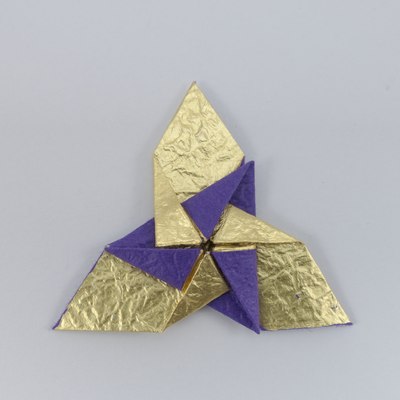 Star with Color Change, CFW 169 (Shuzo Fujimoto), front