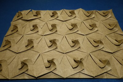 Twisted Bird Base Tessellation (Michał Kosmulski)