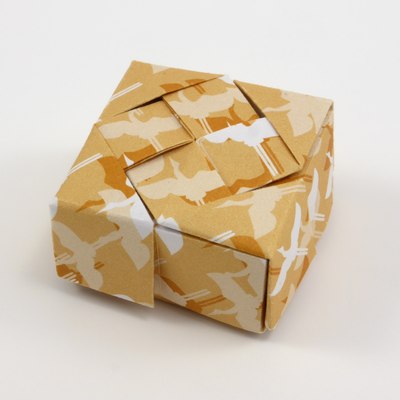 Woven Square Box (Michał Kosmulski)